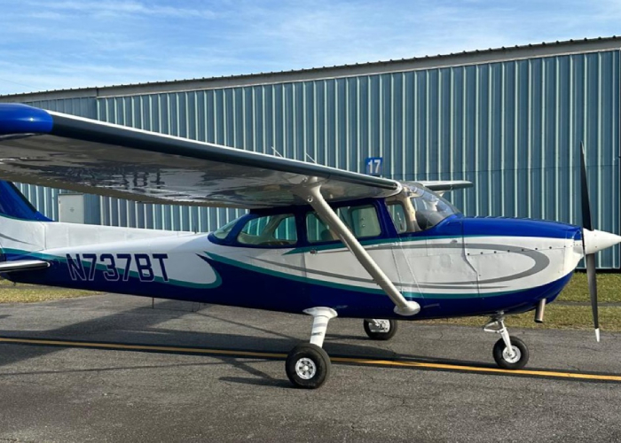 N737BT-w01