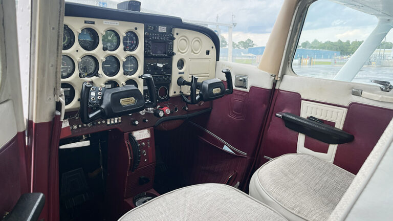 N70411-seat